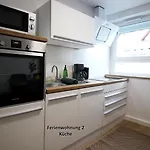 3 Zimmerwohnung In Naehe Uniklinik, Free Parking *