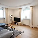 3 Zimmerwohnung In Naehe Uniklinik, Free Parking דירה