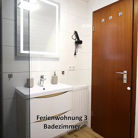 3 Zimmerwohnung In Naehe Uniklinik, Free Parking